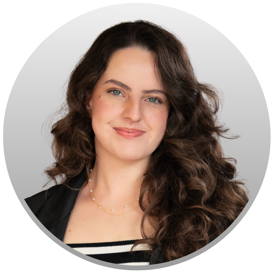 Iana Ferreira headshot